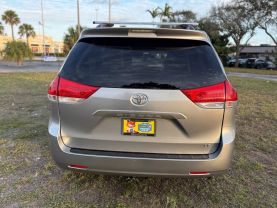 2011 TOYOTA SIENNA VAN V6, 3.5 LITER LE MINIVAN 4D