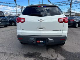 2011 Chevrolet Traverse - Image 4