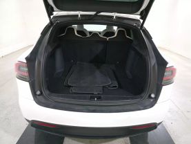 -2020 Tesla Model X - Image 9