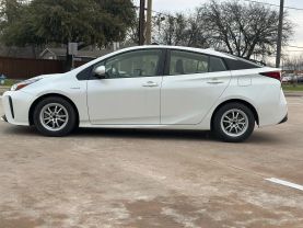 2019 TOYOTA PRIUS