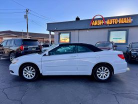 2011 CHRYSLER 200