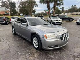 2013 CHRYSLER 300 SEDAN V6, 3.6 LITER 300 SEDAN 4D