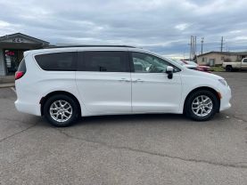 2020 CHRYSLER VOYAGER