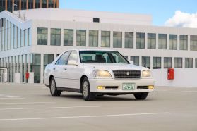 1999 TOYOTA CROWN SEDAN 2JZ-FSE ROYAL SALOON G