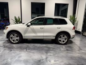 2013 VOLKSWAGEN TOUAREG SUV V6, TURBO DIESEL, 3.0 LITER TDI EXECUTIVE SPORT UTILITY 4D