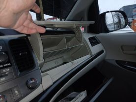 2012 TOYOTA SIENNA