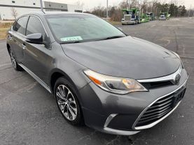 2018 Toyota Avalon - Image 9