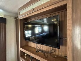Used 2018 HEARTLAND PROWLER LYNX TRAVEL TRAILER - 30LX - LA Auto Star located in Virginia Beach, VA