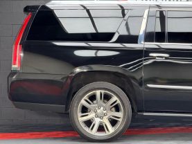 2015 CADILLAC ESCALADE ESV SUV V8, FLEX FUEL, 6.2 LITER PREMIUM SPORT UTILITY 4D