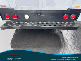 2004 CHEVROLET EXPRESS CUTAWAY CAB_CHASSIS V8, 6.0 LITER VAN CAB-CHASSIS 2D