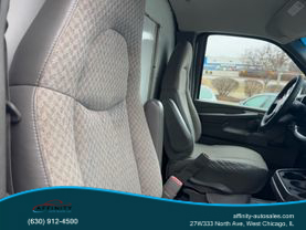 2004 CHEVROLET EXPRESS CUTAWAY CAB_CHASSIS V8, 6.0 LITER VAN CAB-CHASSIS 2D