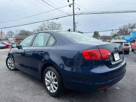 Used 2012 VOLKSWAGEN JETTA SEDAN 5-CYL, 2.5 LITER 2.5L SE SEDAN 4D - LA Auto Star located in Virginia Beach, VA