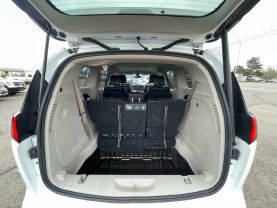 2020 CHRYSLER VOYAGER