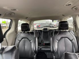 2020 CHRYSLER VOYAGER