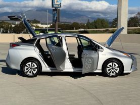 2016 TOYOTA PRIUS HATCHBACK 4-CYL, HYBRID, 1.8 LITER TWO HATCHBACK 4D