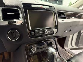 2013 VOLKSWAGEN TOUAREG SUV V6, TURBO DIESEL, 3.0 LITER TDI EXECUTIVE SPORT UTILITY 4D