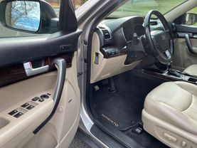 2015 KIA SORENTO SUV V6, GDI, 3.3 LITER EX SPORT UTILITY 4D