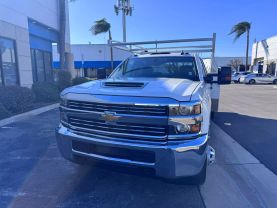 2017 Chevrolet Silverado 3500 Hd Crew Cab & Chassis - Image 13