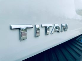 2010 NISSAN TITAN CREW CAB