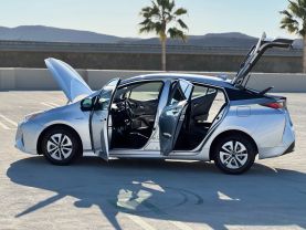 2016 TOYOTA PRIUS HATCHBACK 4-CYL, HYBRID, 1.8 LITER TWO HATCHBACK 4D