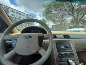 2005 Ford Five Hundred - Image 12