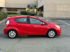 2013 TOYOTA PRIUS C HATCHBACK 4-CYL, HYBRID, 1.5 LITER THREE HATCHBACK 4D