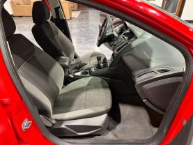 2013 FORD FOCUS HATCHBACK 4-CYL, PZEV, 2.0 LITER SE HATCHBACK 4D