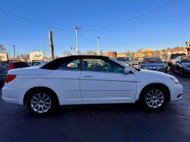 2011 CHRYSLER 200
