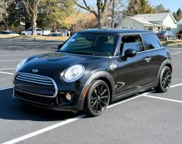 2015 MINI HARDTOP 2 DOOR HATCHBACK MIDNIGHT BLACK METALLIC AUTOMATIC - Capital City Auto
