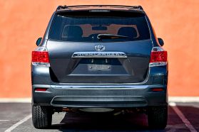 2011 TOYOTA HIGHLANDER SUV - AUTOMATIC - Gentle Carmen Auto