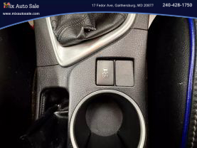 2017 TOYOTA COROLLA SEDAN 4-CYL, 1.8 LITER SE SEDAN 4D