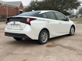 2019 TOYOTA PRIUS