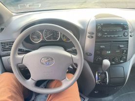 2008 TOYOTA SIENNA