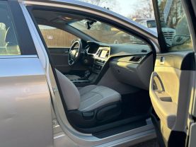 2016 Hyundai Sonata - Image 12