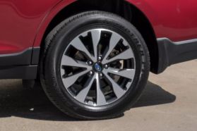 2017 SUBARU OUTBACK WAGON 4-CYL, PZEV, 2.5 LITER 2.5I LIMITED WAGON 4D