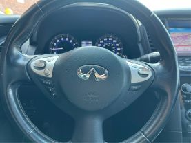 2015 INFINITI QX70