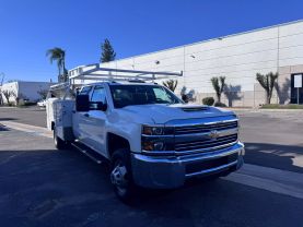 2017 Chevrolet Silverado 3500 Hd Crew Cab & Chassis - Image 10