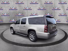 2007 GMC YUKON XL 1500 SUV V8, 6.2 LITER DENALI SPORT UTILITY 4D