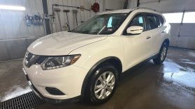 2016 Nissan Rogue - Image 1