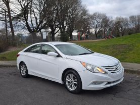 2013 HYUNDAI SONATA SEDAN 4-CYL, 2.4 LITER GLS SEDAN 4D