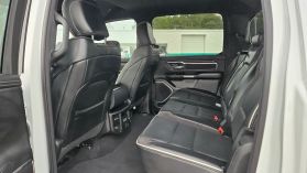 2025 Ram 1500 Crew Cab - Image 9