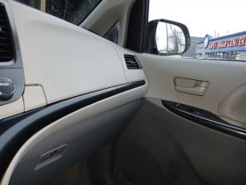 2012 TOYOTA SIENNA