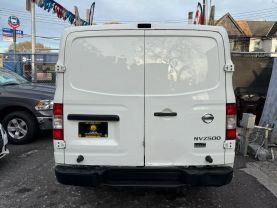 2013 NISSAN NV2500 HD CARGO CARGO V6, 4.0 LITER S VAN 3D