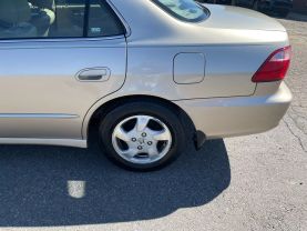 2000 Honda Accord - Image 3