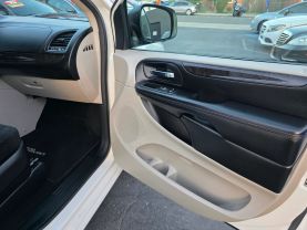 2012 DODGE GRAND CARAVAN PASSENGER PASSENGER V6, FLEX FUEL, 3.6 LITER SE MINIVAN 4D