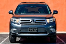 2011 TOYOTA HIGHLANDER SUV - AUTOMATIC - Gentle Carmen Auto