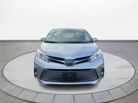 2018 TOYOTA SIENNA