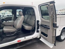 2017 FORD F350 SUPER DUTY SUPER CAB 9FT KNAPHEIDE SERVICE BED TRUCK SERVICE/UTILITY TRUCKS V8, 6.2 LITER XL 4D - Eddies Auto Sales