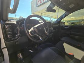 2021 Chevrolet Silverado 1500 Crew Cabcustom Trail Boss Pickup 4d 5 3/4 Ft - Image 10
