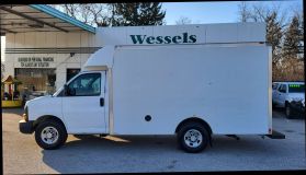 2015 Chevrolet Express Commercial Cutaway Cutaway Van 2d - Image 1